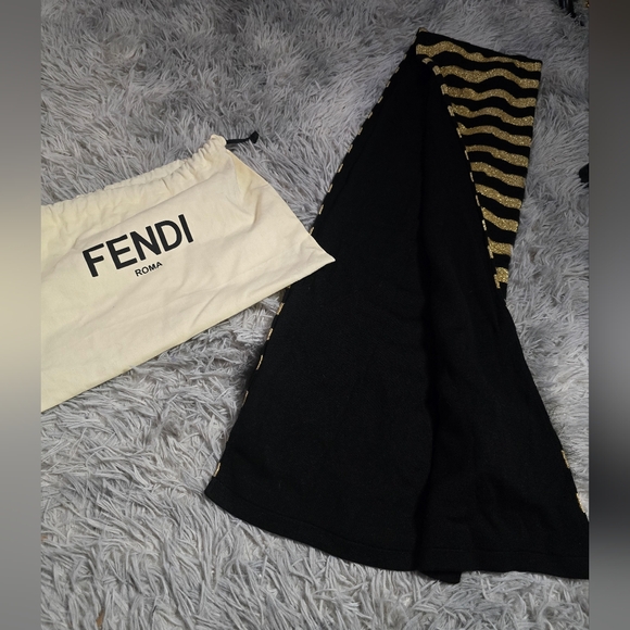 Fendi Monster Gold Edition W/ Black✨️ Huge Scarf (NWOT)(W/ DUST BAG)(HTF) - Picture 13 of 13